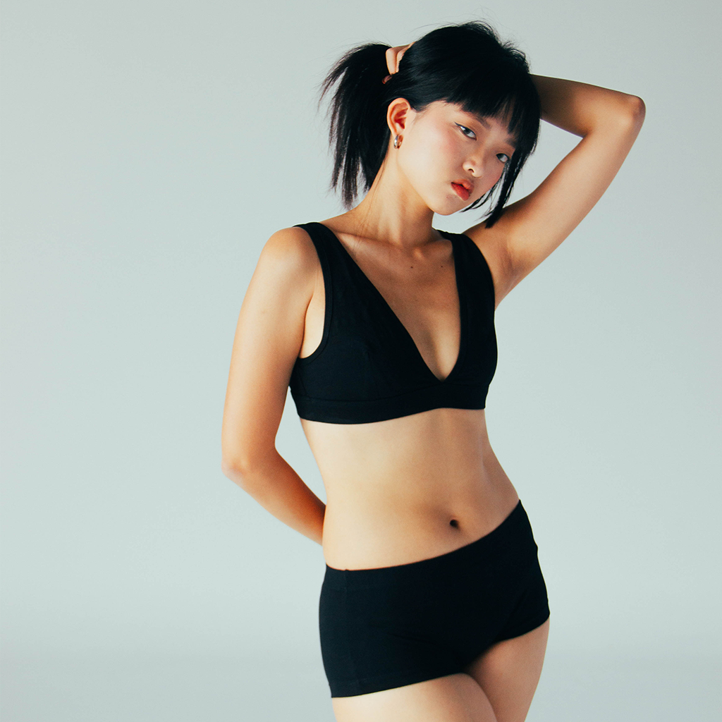 Aki Bra: Sumi