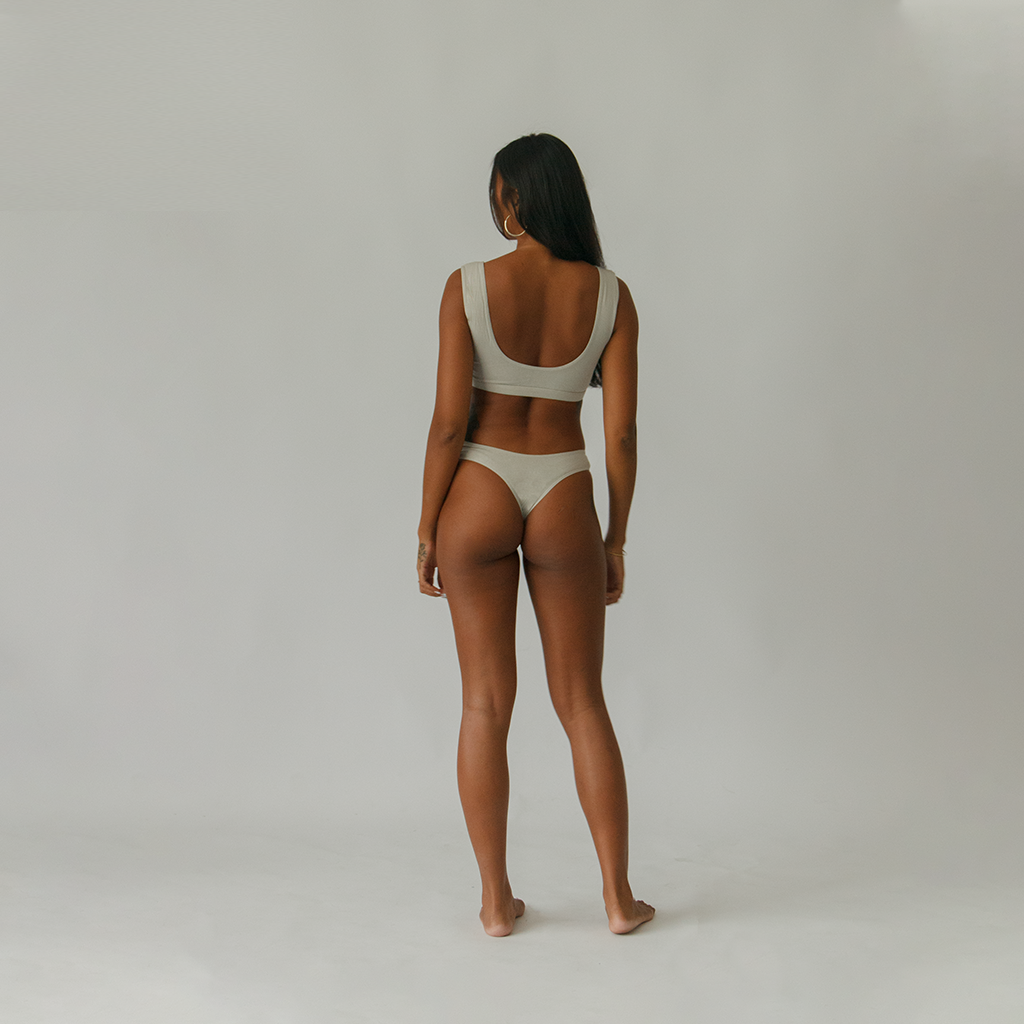 Fiji Thong: Kiri